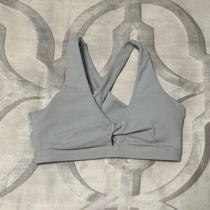 Fabletocs Cross-Back Sports Bra